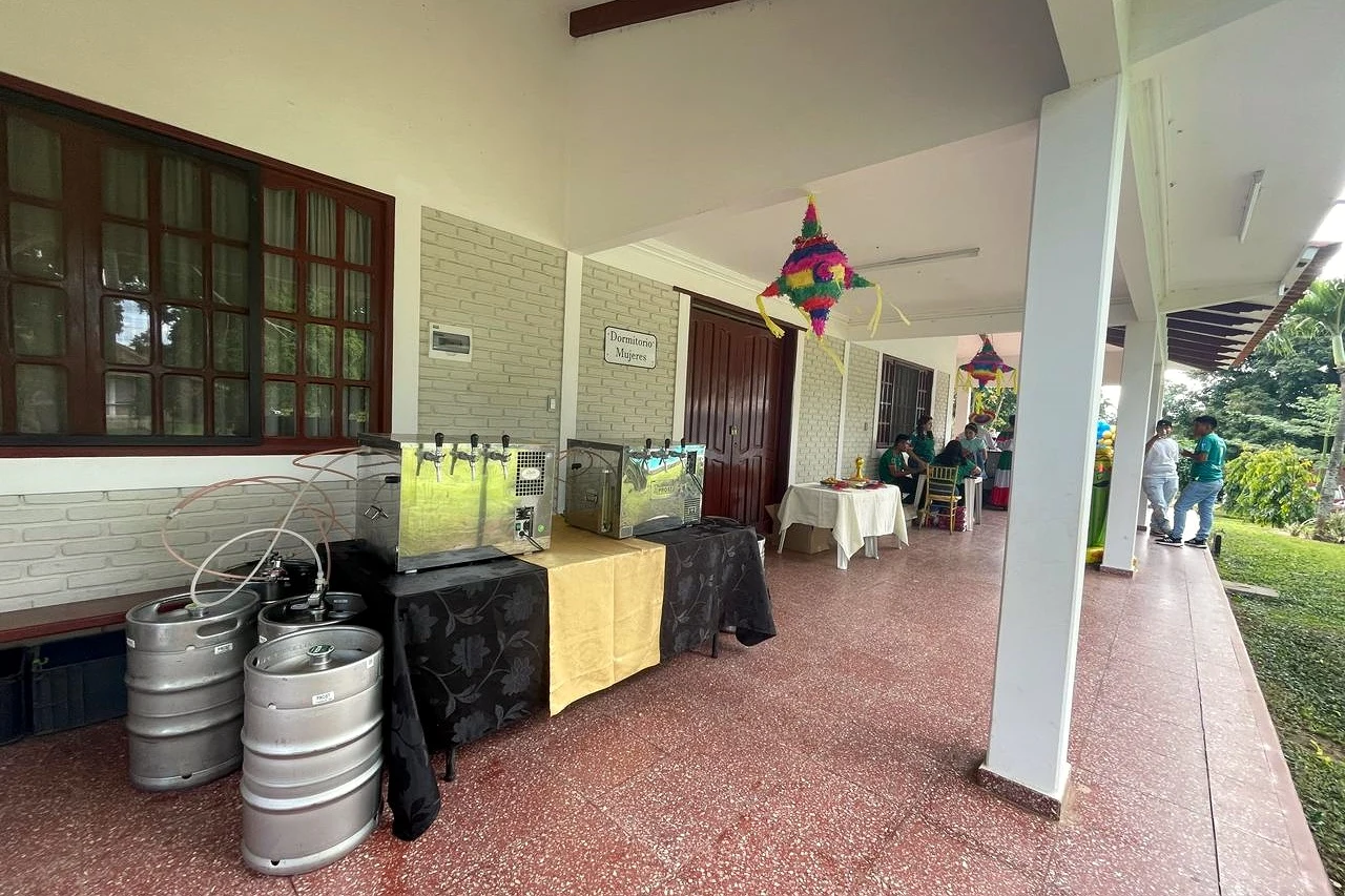 Jardines exteriores de Eventos Peniel