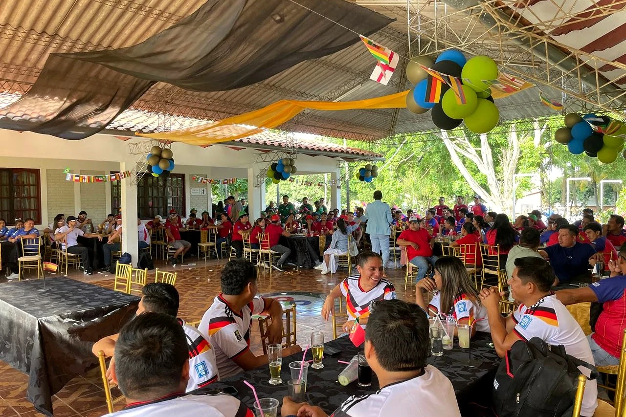 Salón de Eventos Peniel dispuesto para recibir invitados